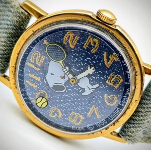 1976 Snoopy Watch Mystery Dial Vintage Manual Wristwatch