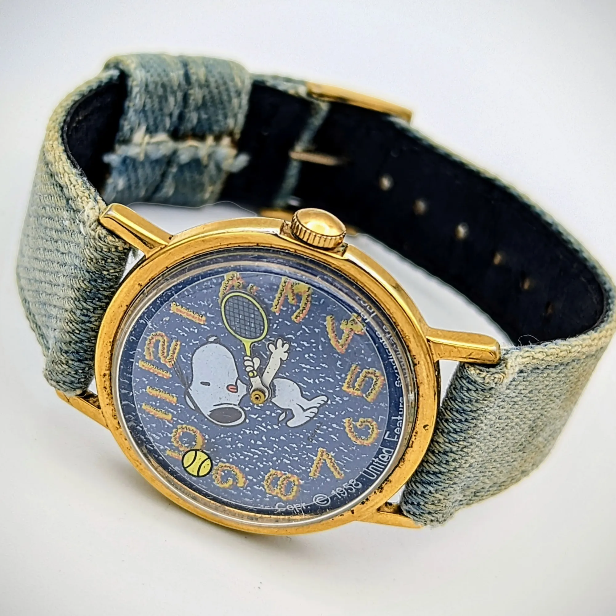 1976 Snoopy Watch Mystery Dial Vintage Manual Wristwatch