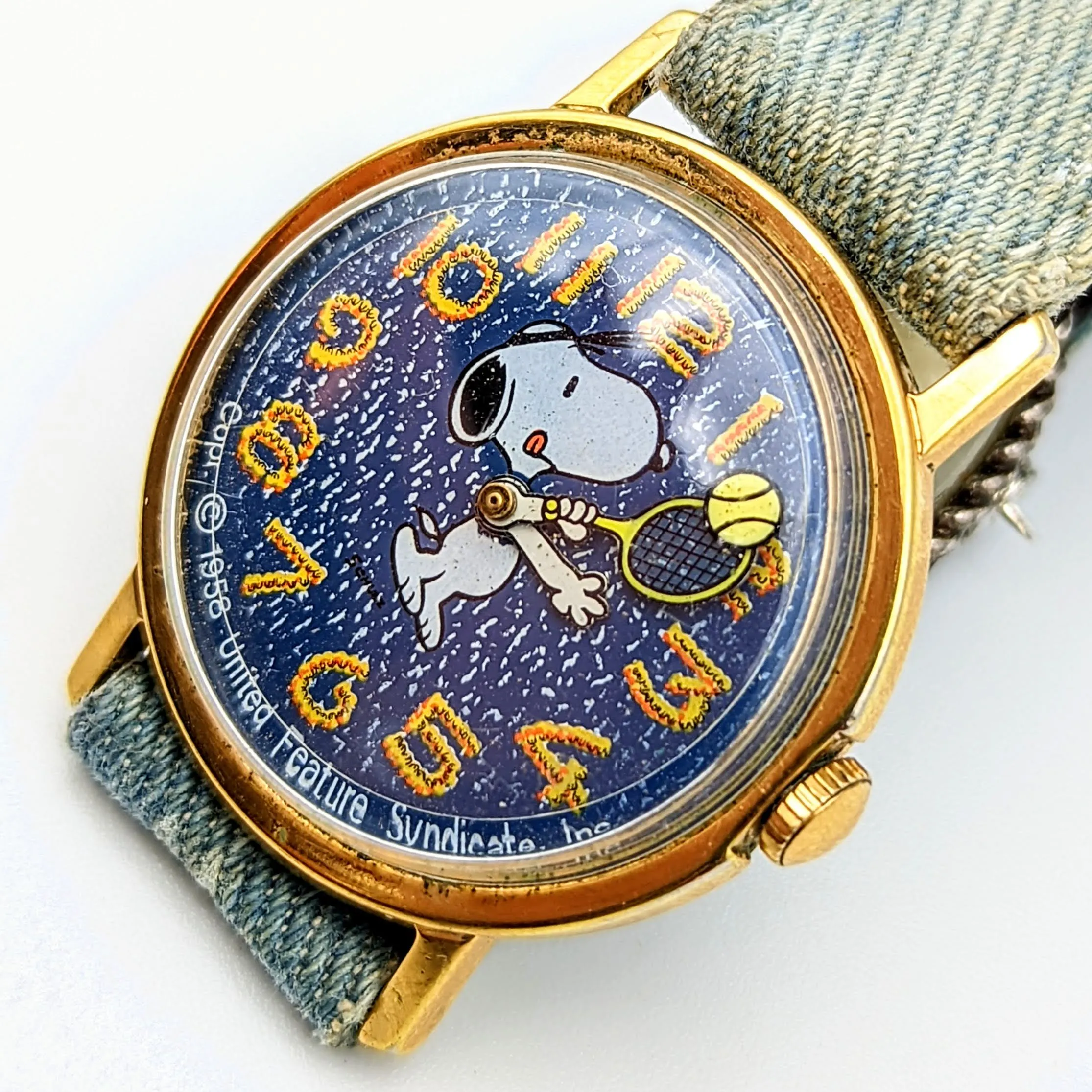 1976 Snoopy Watch Mystery Dial Vintage Manual Wristwatch