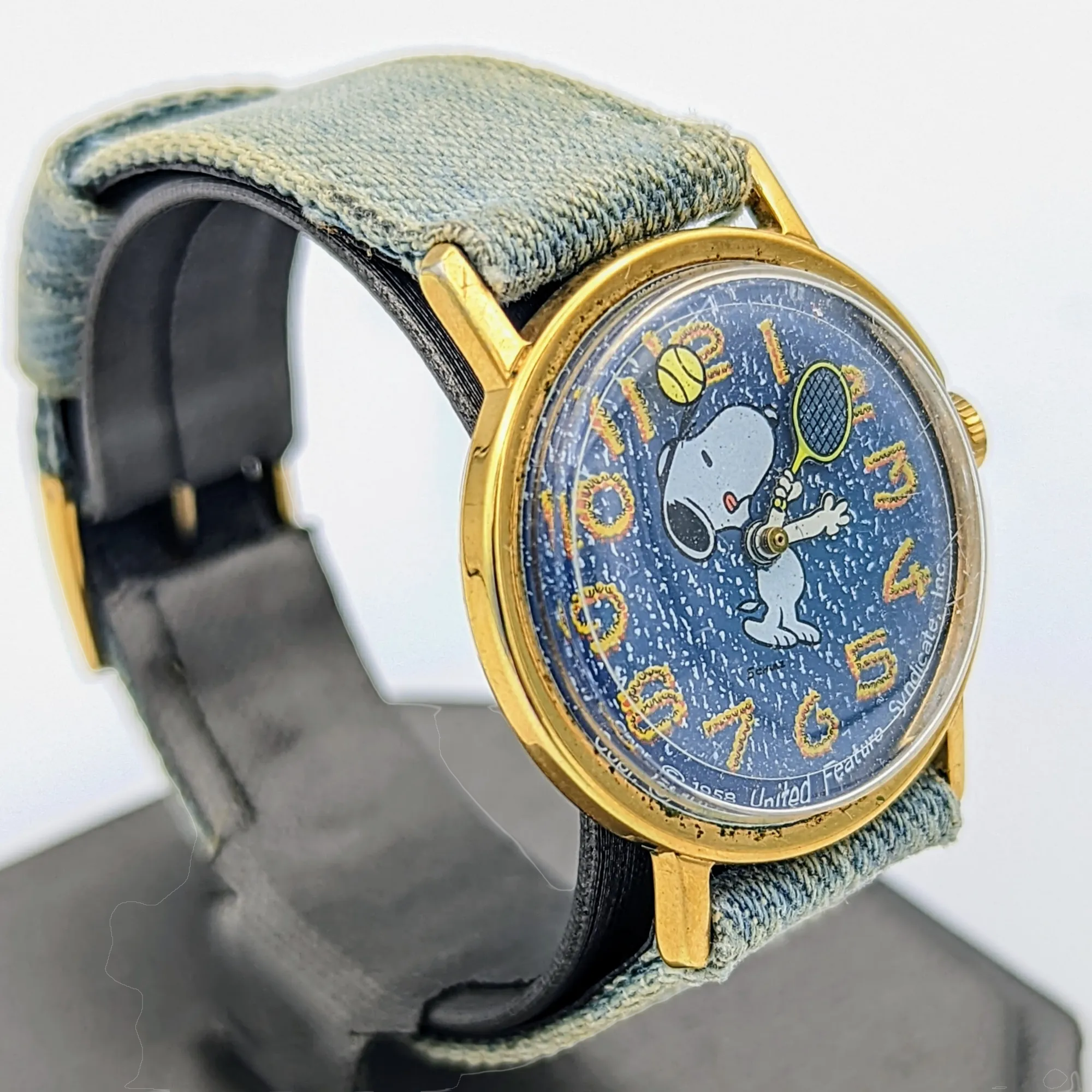 1976 Snoopy Watch Mystery Dial Vintage Manual Wristwatch