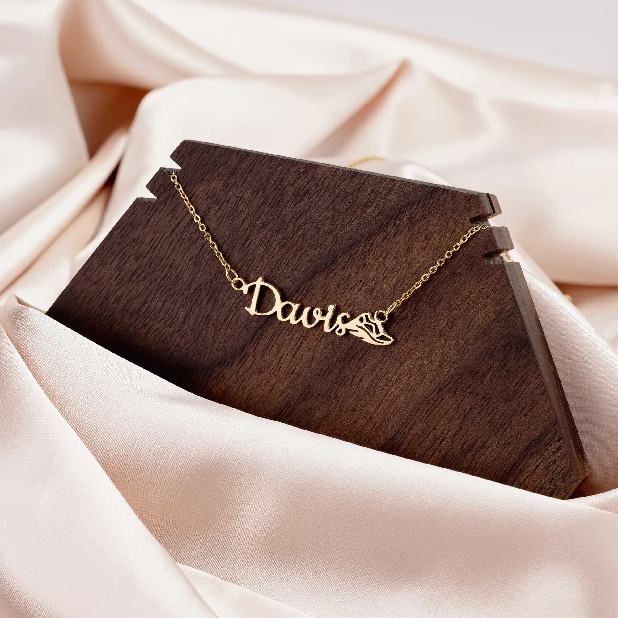 Personalized Sports Mom 18k Gold Necklace